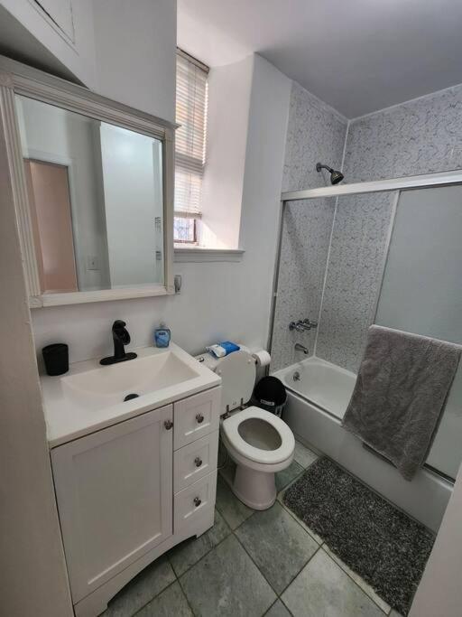 Spacious 3 Bedroom Apartment Mins To Nyc! Union City Exterior foto